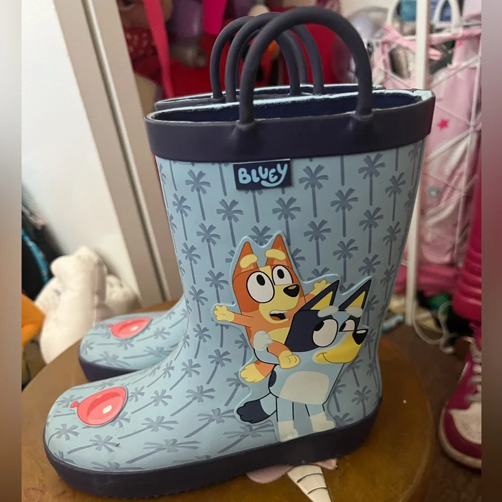 Disney Bluey rain boots unisex size 11/12 EUC